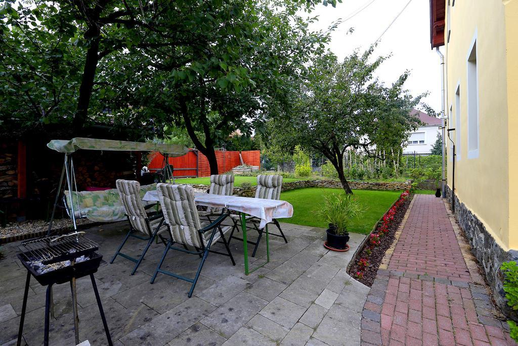 Nemes Apartman Eger Rum bild